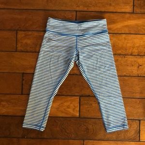 Lululemon cropped workout pants